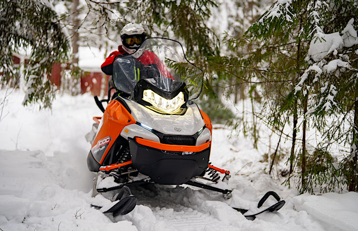 Снегоход ФРОНТЬЕР 1000 (2025) Снегоход ФРОНТЬЕР 1000 (2025)