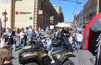Экспозиция «Русской механики» на Манежной площади