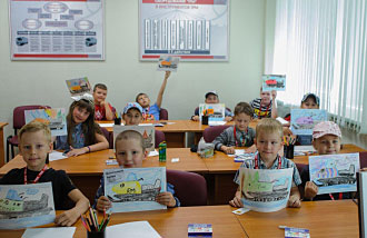 Дети на «Русской механике». В учебном классе