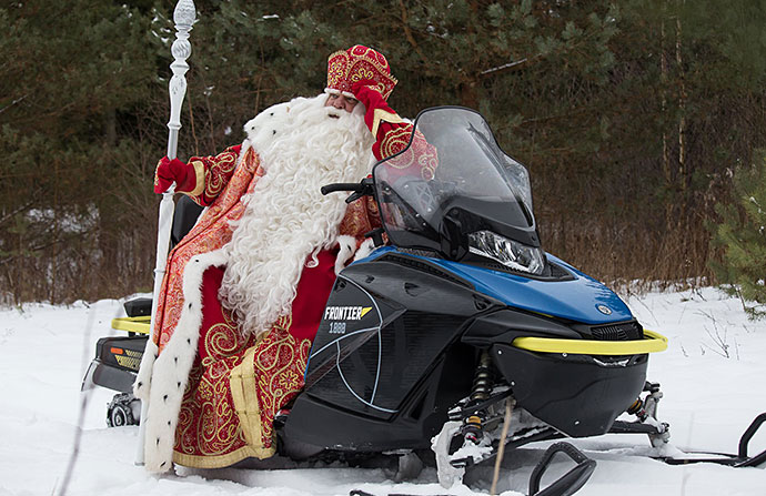 Детский праздник с Дедом Морозом и на снегоходах «Русской механики»