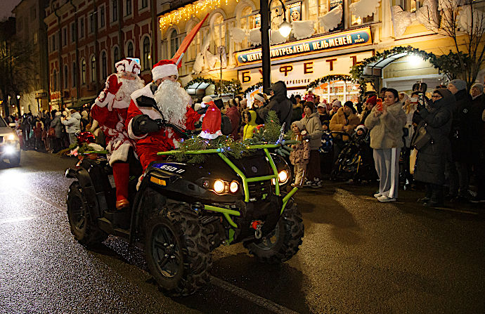 Рыбинск. Нашествие Дедов Морозов.